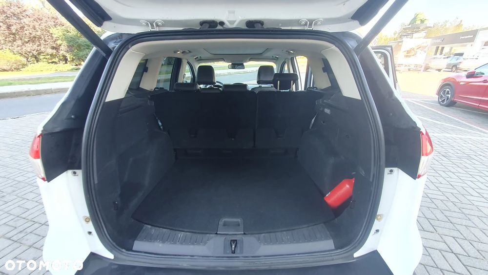 Ford Kuga - 34