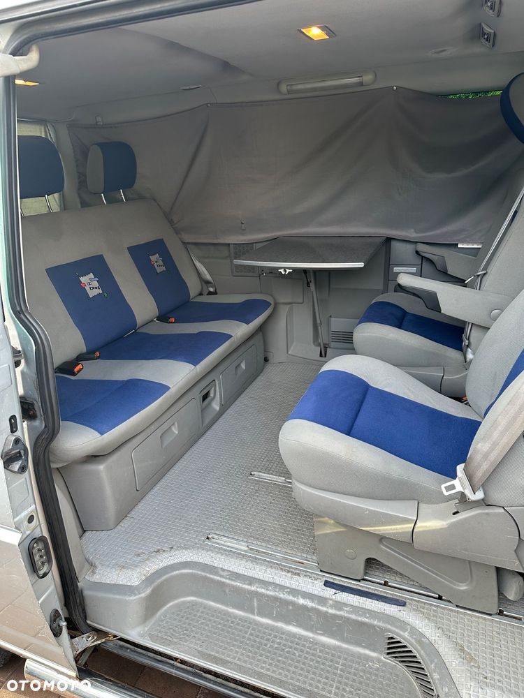 Volkswagen Multivan - 26