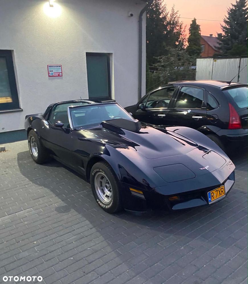 Chevrolet Corvette - 7