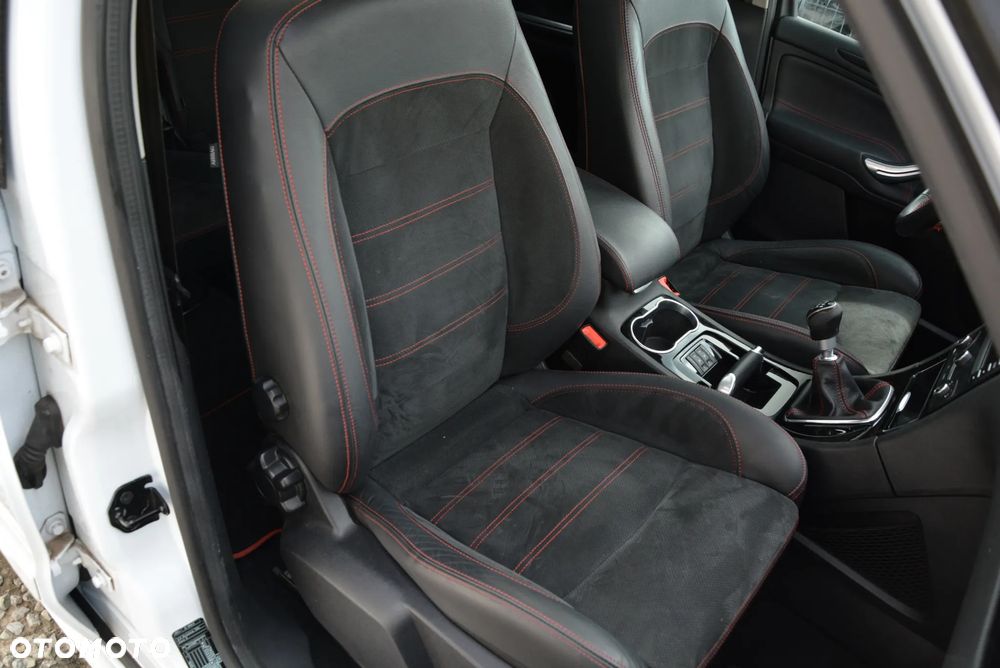 Ford S-Max 2.0 TDCi DPF Titanium X - 31