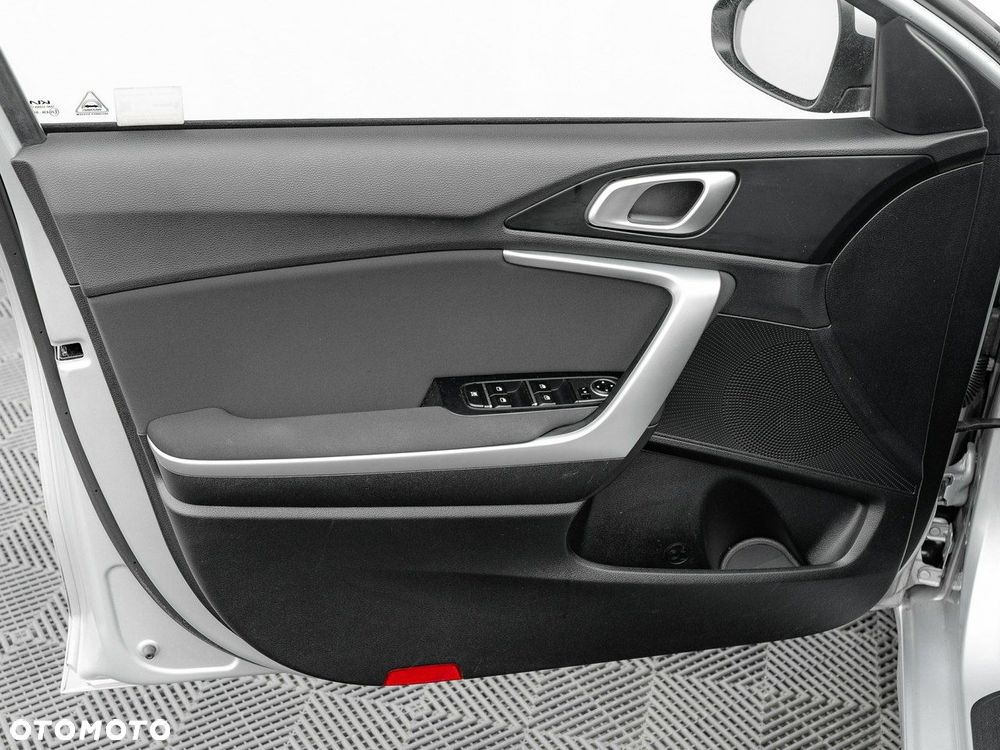 Kia Ceed 1.5 T-GDI M - 13