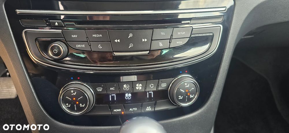 Peugeot 508 BlueHDi FAP 180 Automatik Stop&Start Allure - 21