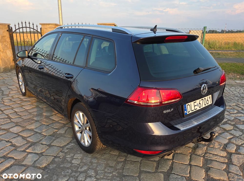 Volkswagen Golf 2.0 TDI BlueMotion Technology Lounge - 10