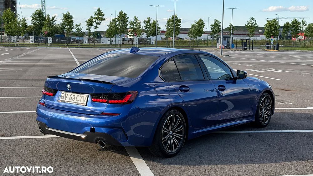 BMW Seria 3 330i AT - 2