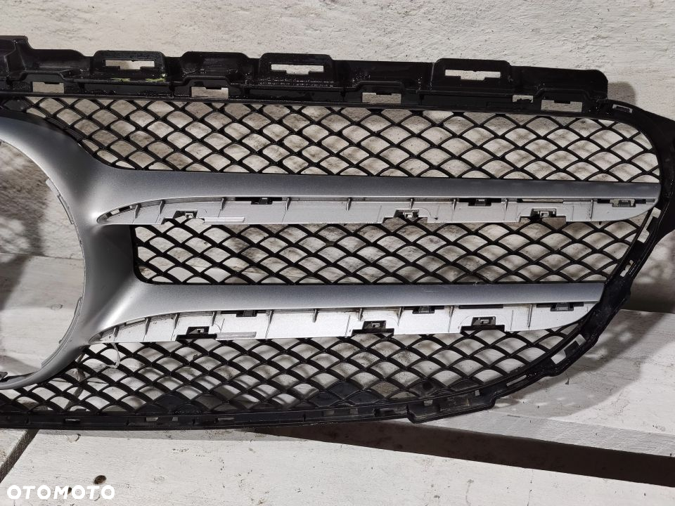 ATRAPA GRILL MERCEDES C KLASA W205 - 5