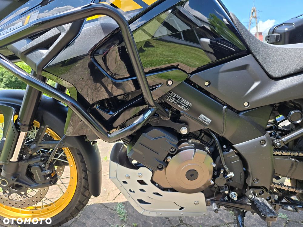 Suzuki V-STROM - 17