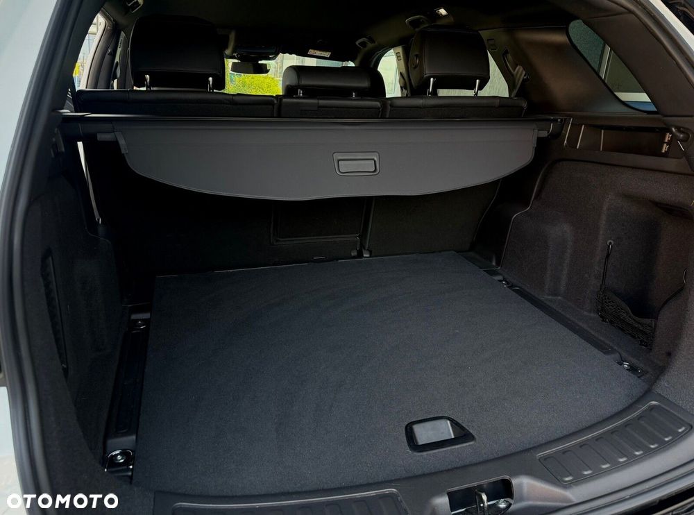 Land Rover Discovery Sport 2.0 D200 mHEV Dynamic SE - 32