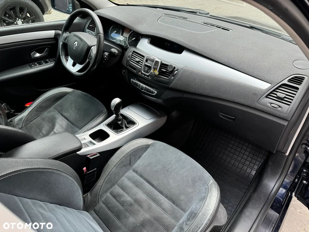 Renault Laguna dCi 150 FAP Bose - 19