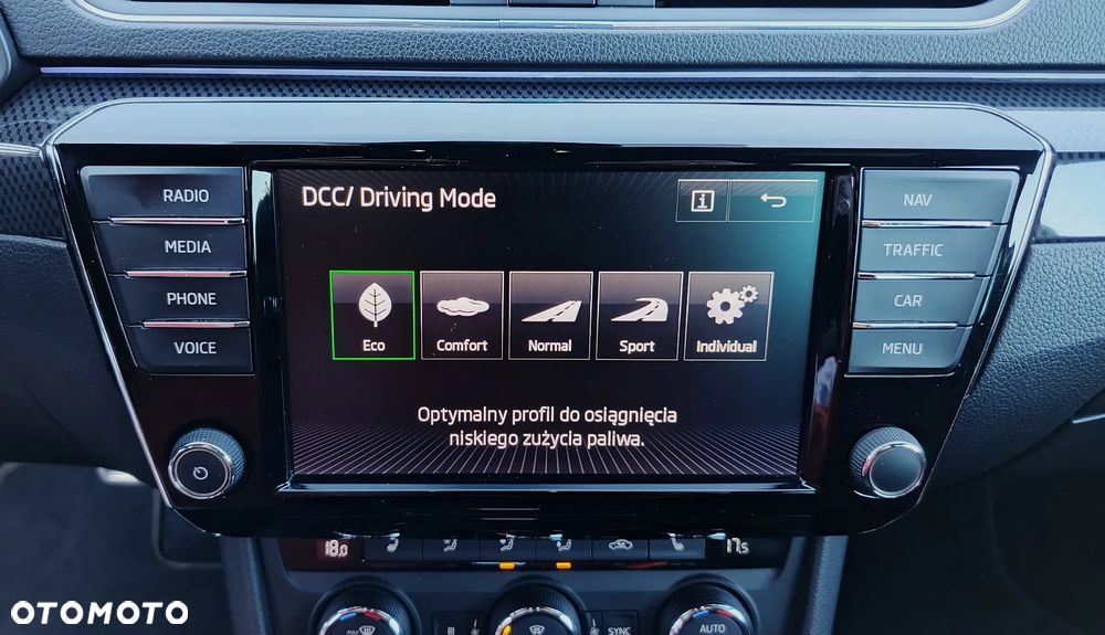 Skoda Superb 2.0 TDI DSG Sportline - 20