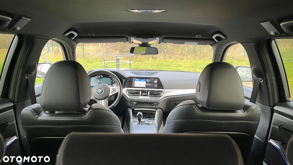 BMW Seria 3 320d Sport Line Sport - 16