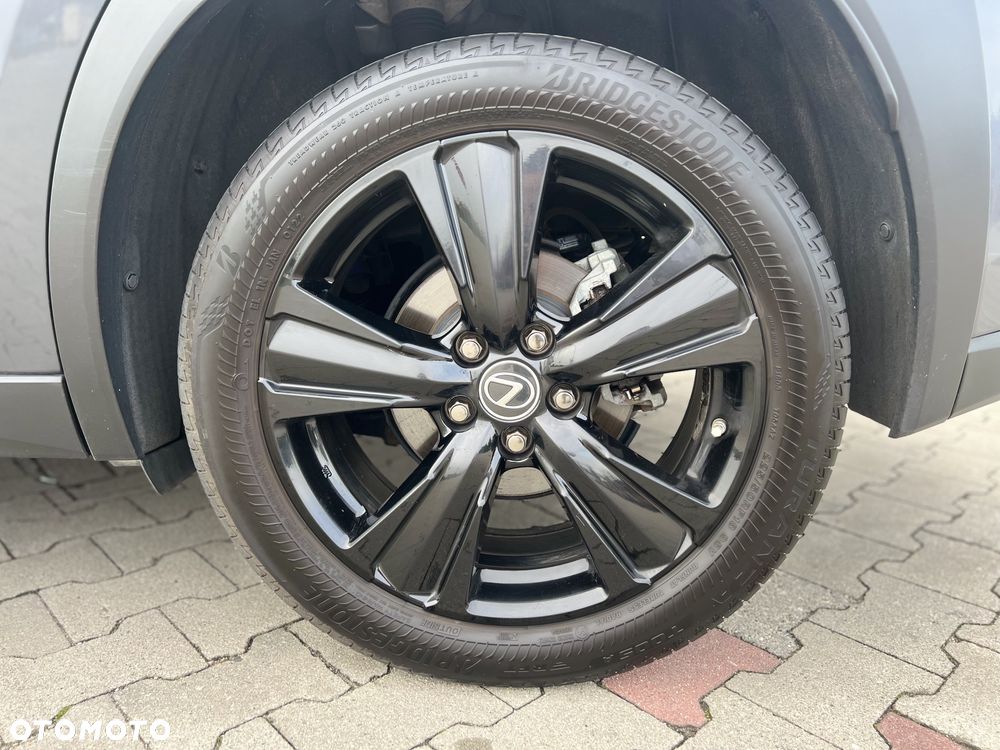 Lexus UX 250h GPF F Impression 2WD - 24