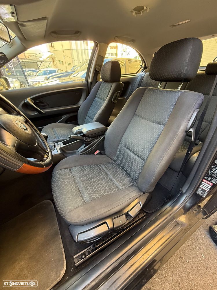 BMW 320 d Compact - 7