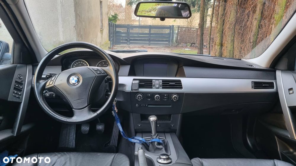 BMW Seria 5 525i - 6