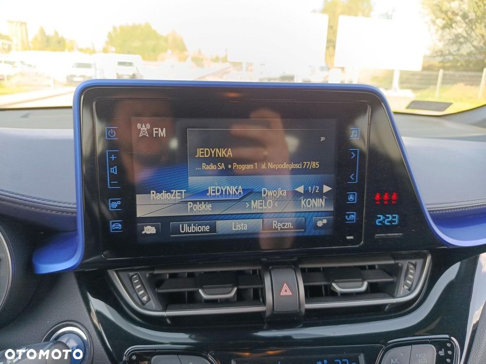 Toyota C-HR 1.8 Hybrid Dynamic - 18