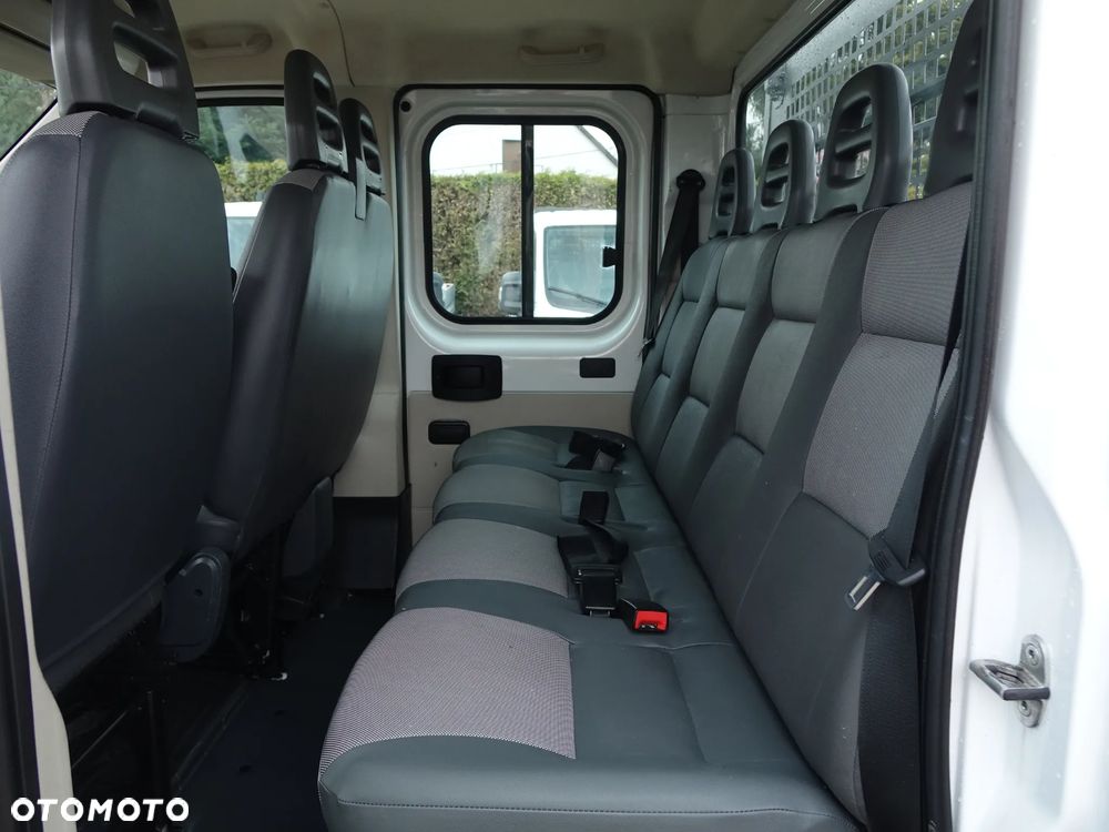 Peugeot Boxer 3.0 180 KM DOKA 7-osobowy skrzynia ładunkowa - 12