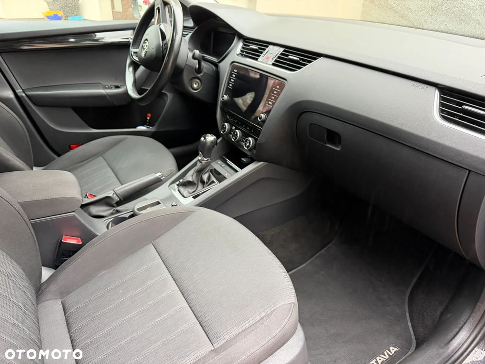 Skoda Octavia 2.0 TSI Style DSG - 27
