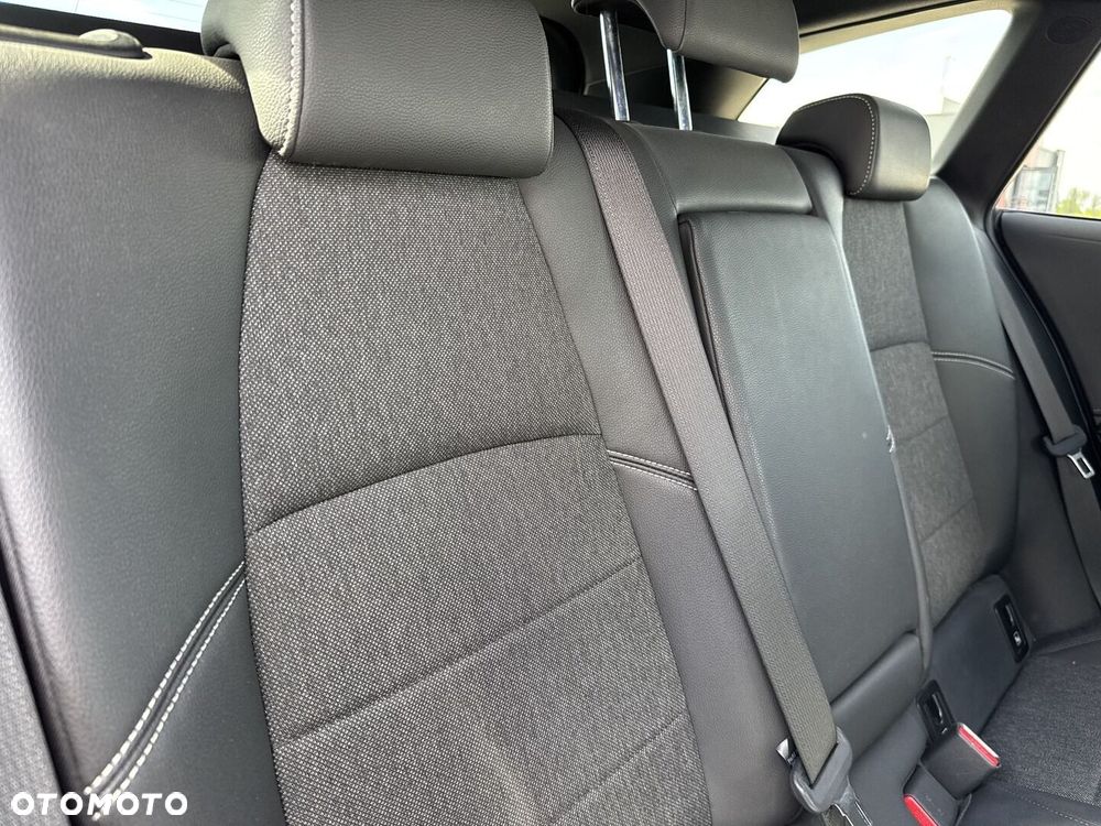 Toyota Corolla 1.8 Hybrid Comfort - 11