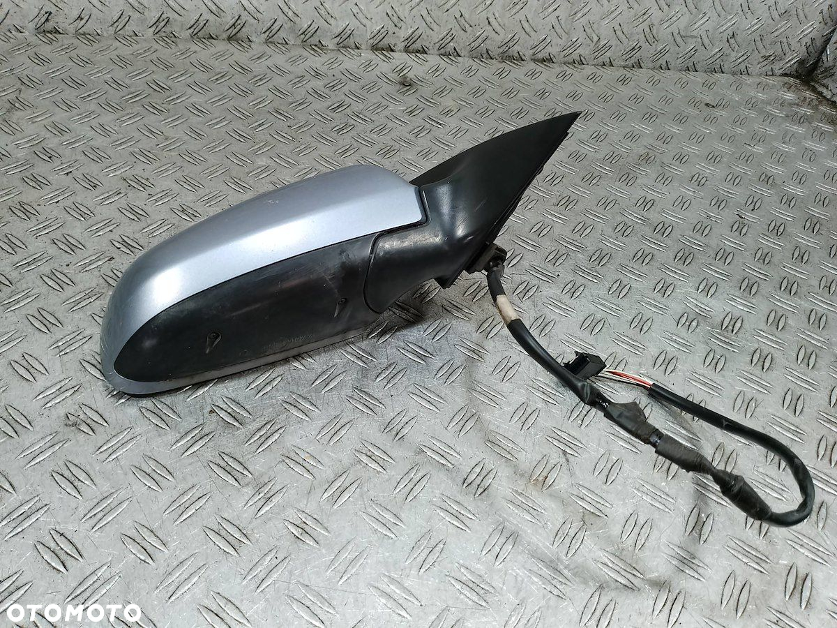 LUSTERKO PRAWE AUDI A6 C6 448506 LY7H - 2