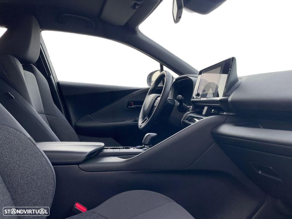 Toyota C-HR - 14