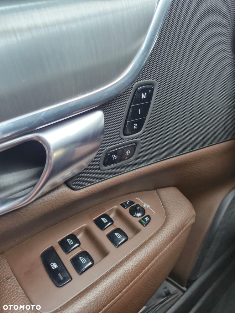Volvo V90 D4 AWD Geartronic Momentum - 17
