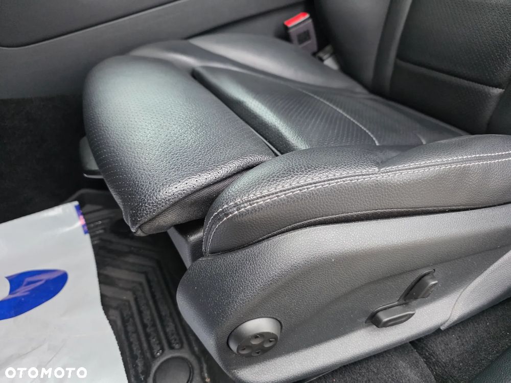 Mercedes-Benz GLC 250 4Matic 9G-TRONIC AMG Line - 6