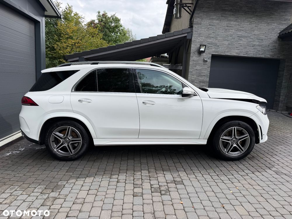 Mercedes-Benz GLE 300 d 4Matic 9G-TRONIC AMG Line - 8