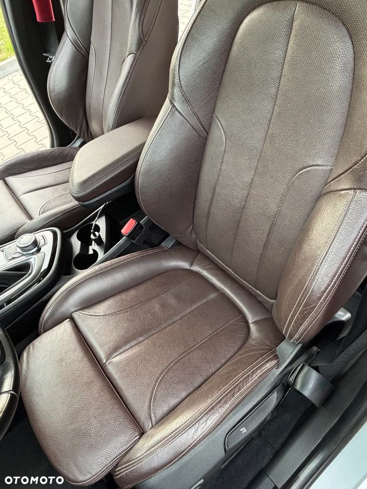BMW Seria 2 218i - 10