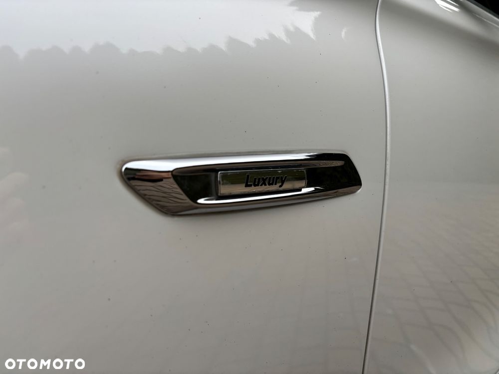 BMW Seria 5 520d Luxury Line - 9