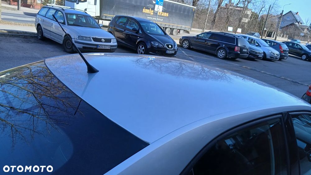 Skoda RAPID 1.6 TDI DPF Edition - 17
