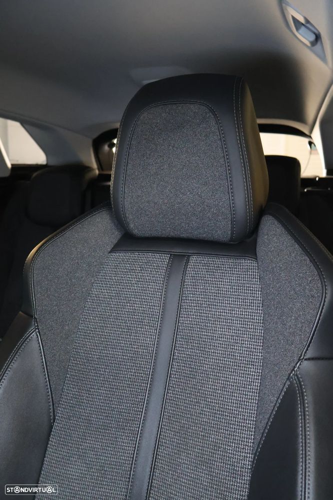Peugeot 3008 BlueHDi 130 Stop & Start EAT8 Allure - 23