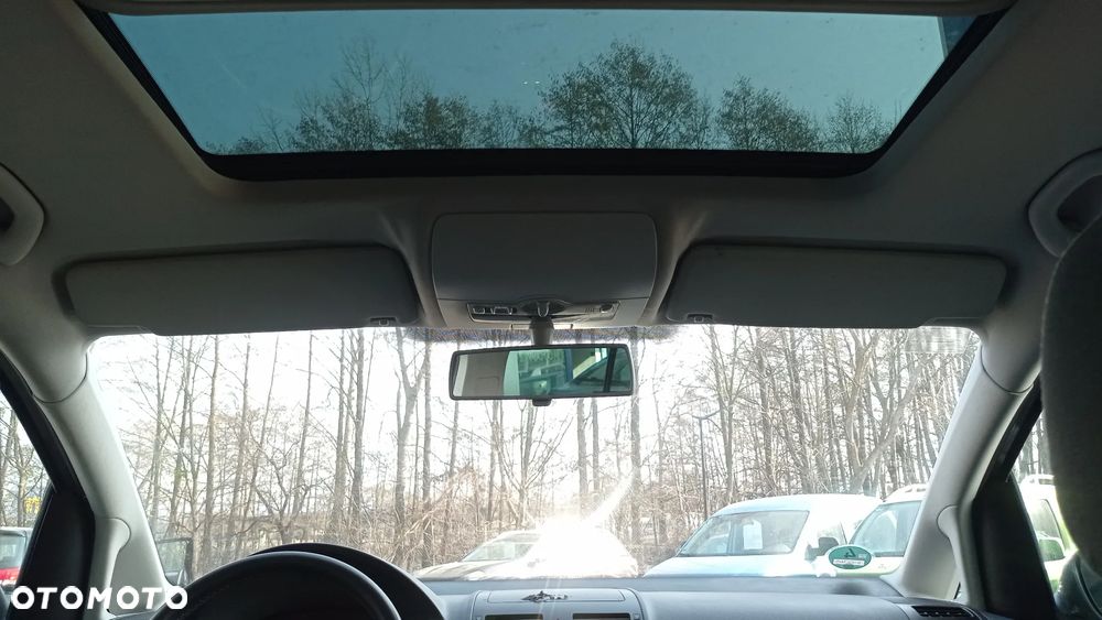 Volkswagen Touran 1.6 FSI Trendline - 34