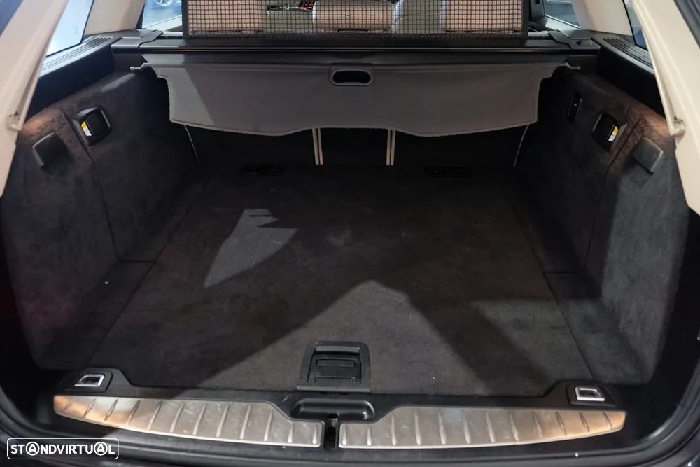 BMW 520 i Touring Aut. Luxury Line - 14