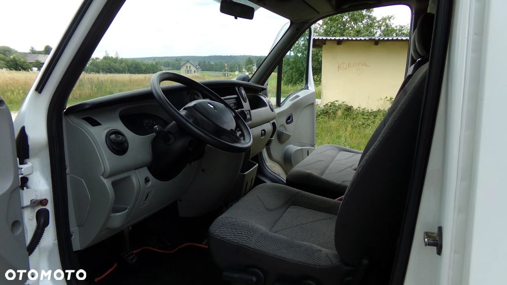 Renault MASTER 2.5 L2H2 * KLIMA * BAGAŻNIK * SUPER STAN ! - 18