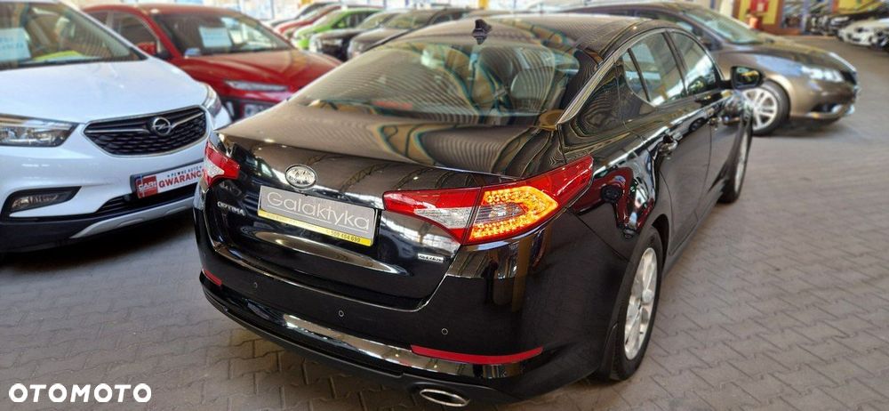 Kia Optima - 8