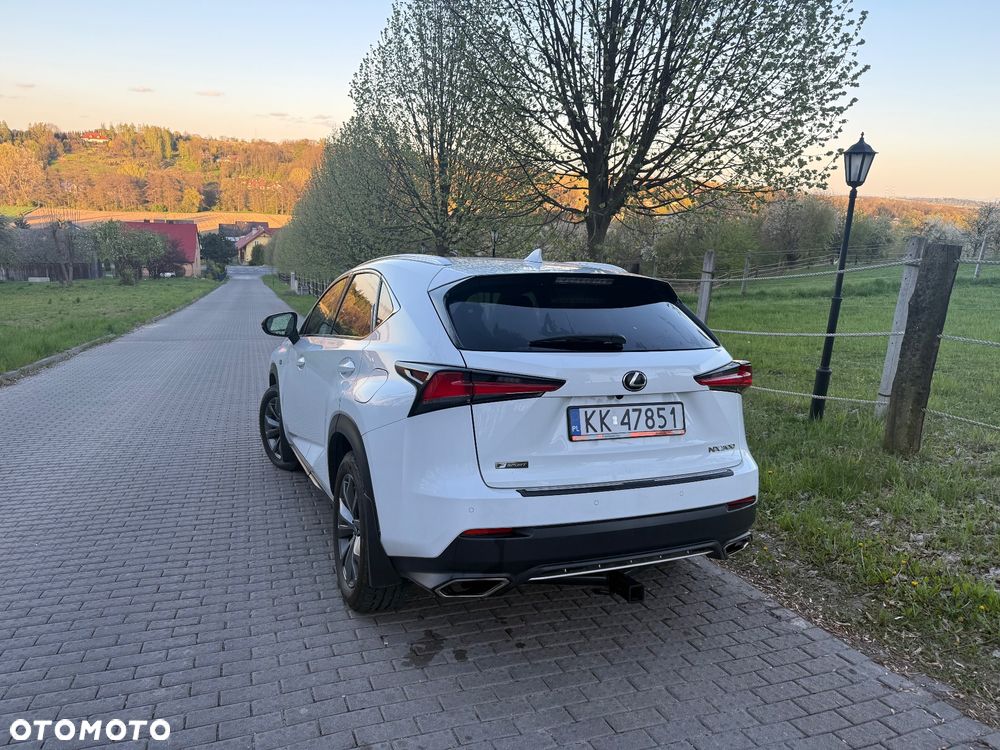 Lexus NX 300 AWD F SPORT - 4