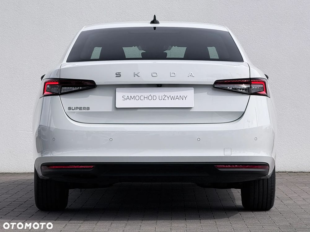 Skoda Superb 2.0 TDI SCR Essence DSG - 11