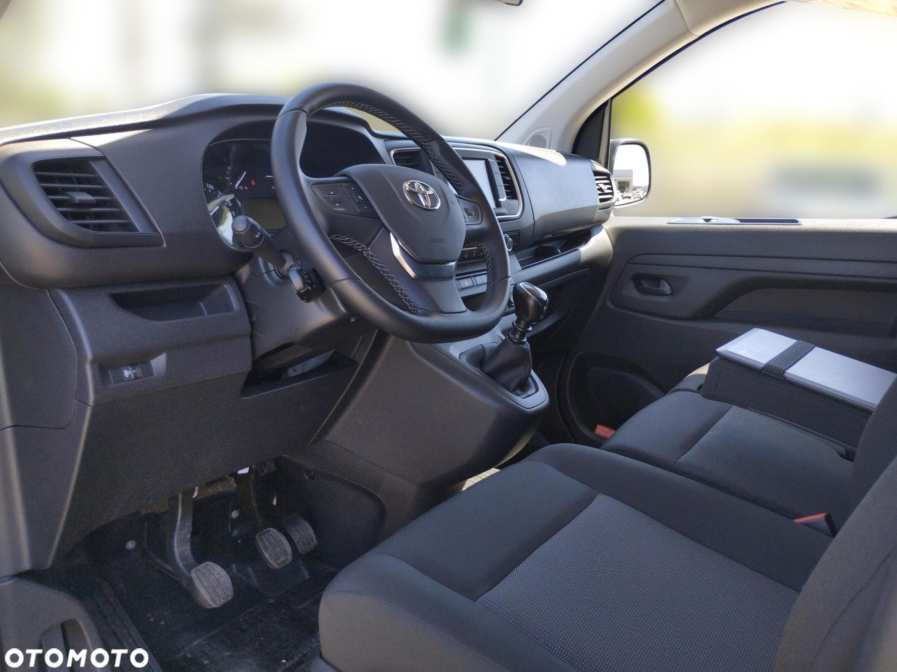 Toyota PROACE - 10