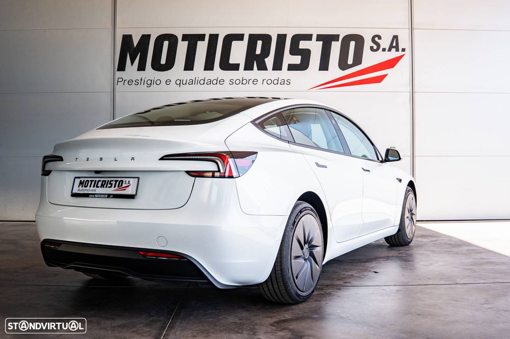 Tesla Model 3 — fotografia 7
