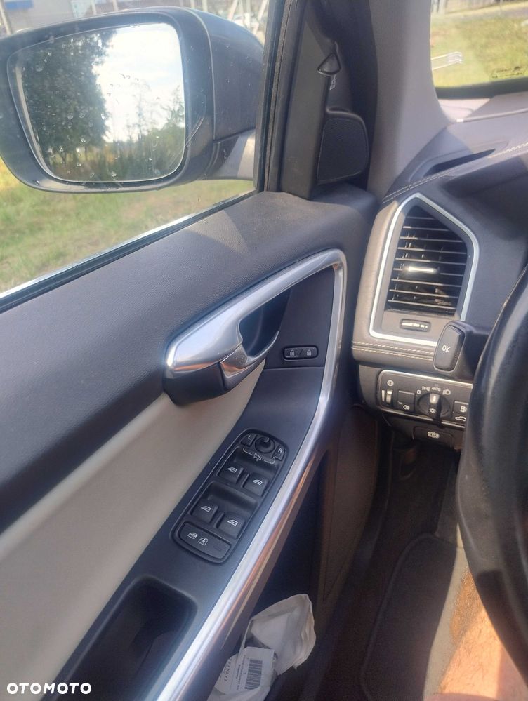 Volvo XC 60 - 8