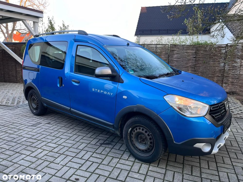 Dacia Dokker TCe 115 Stepway Celebration - 9