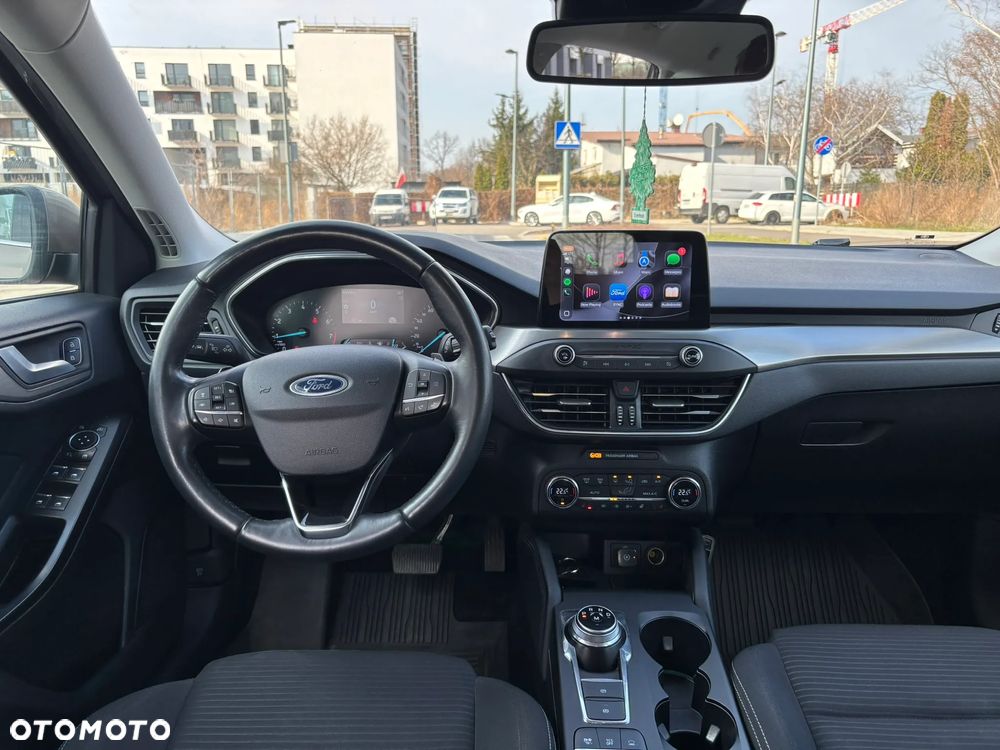 Ford Focus SW 1.0 EcoBoost S&S Business Edition - 17