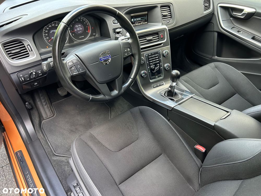 Volvo V60 T3 Edition Pro - 22