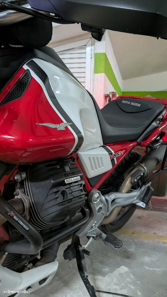 Moto Guzzi V85 TT - 6