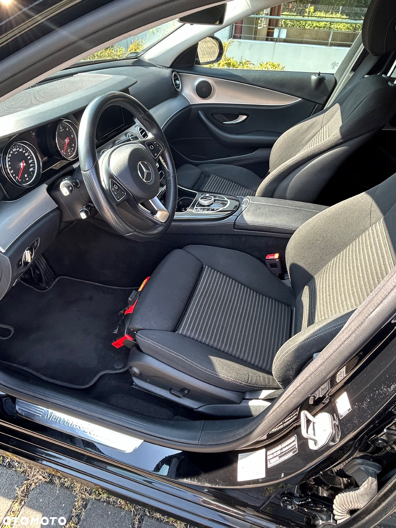 Mercedes-Benz Klasa E 220 d Business Edition 9G-TRONIC - 7