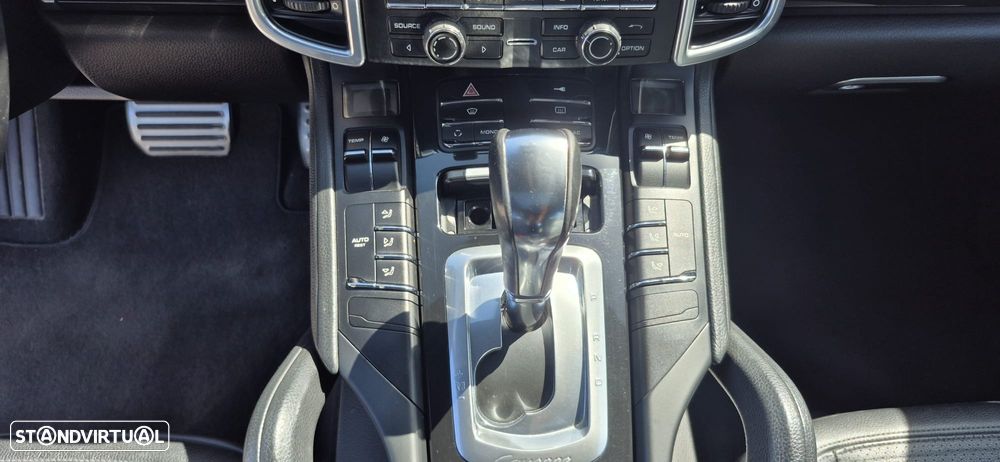 Porsche Cayenne S - 13