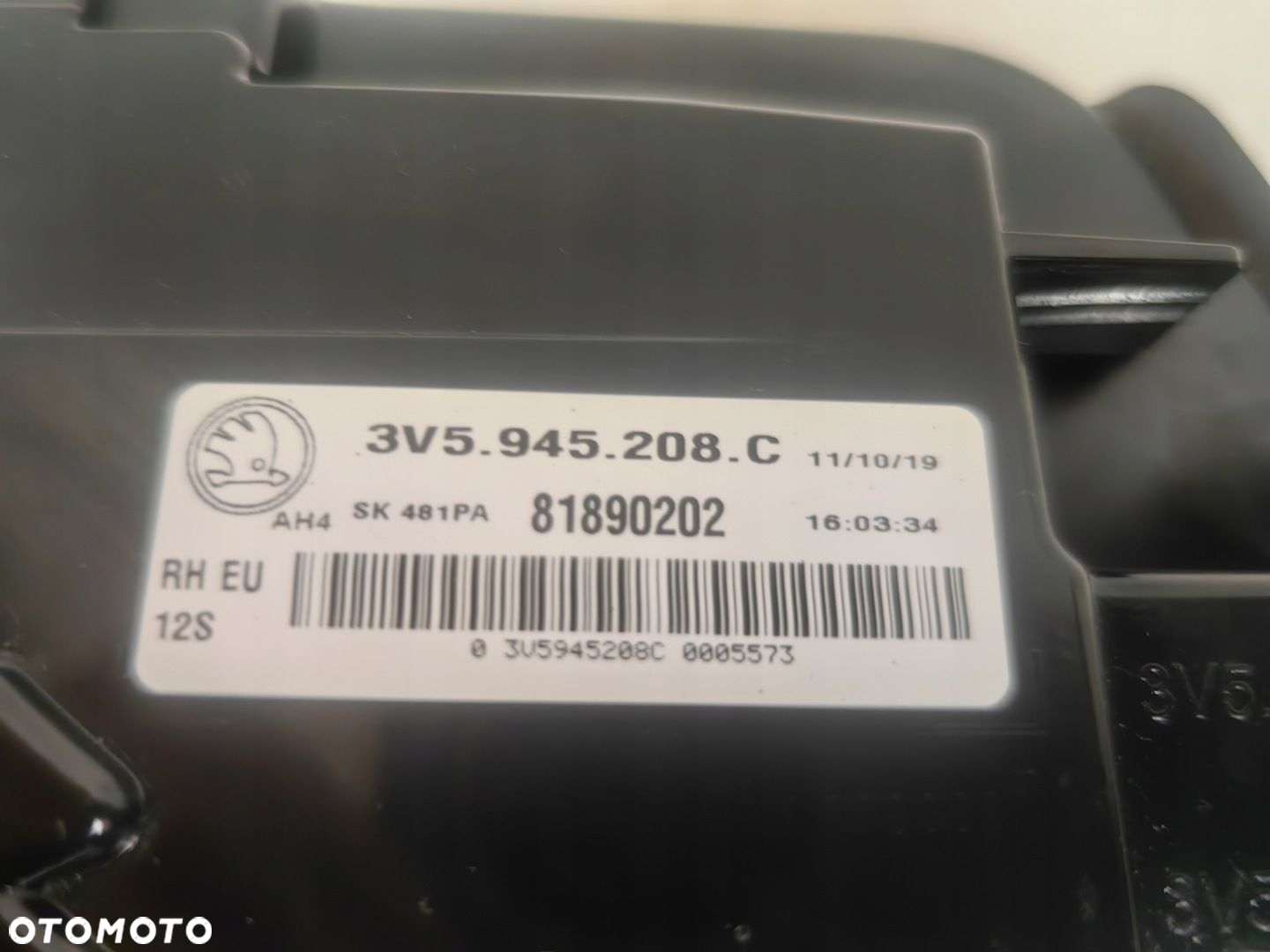 LAMPA SKODA SUPERB III SEDAN LIFT 3V5945208C ORYG PRAWA JAK NOWA - 6