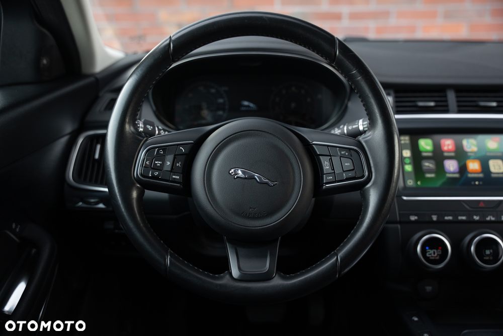 Jaguar E-Pace P200 AWD SE - 30