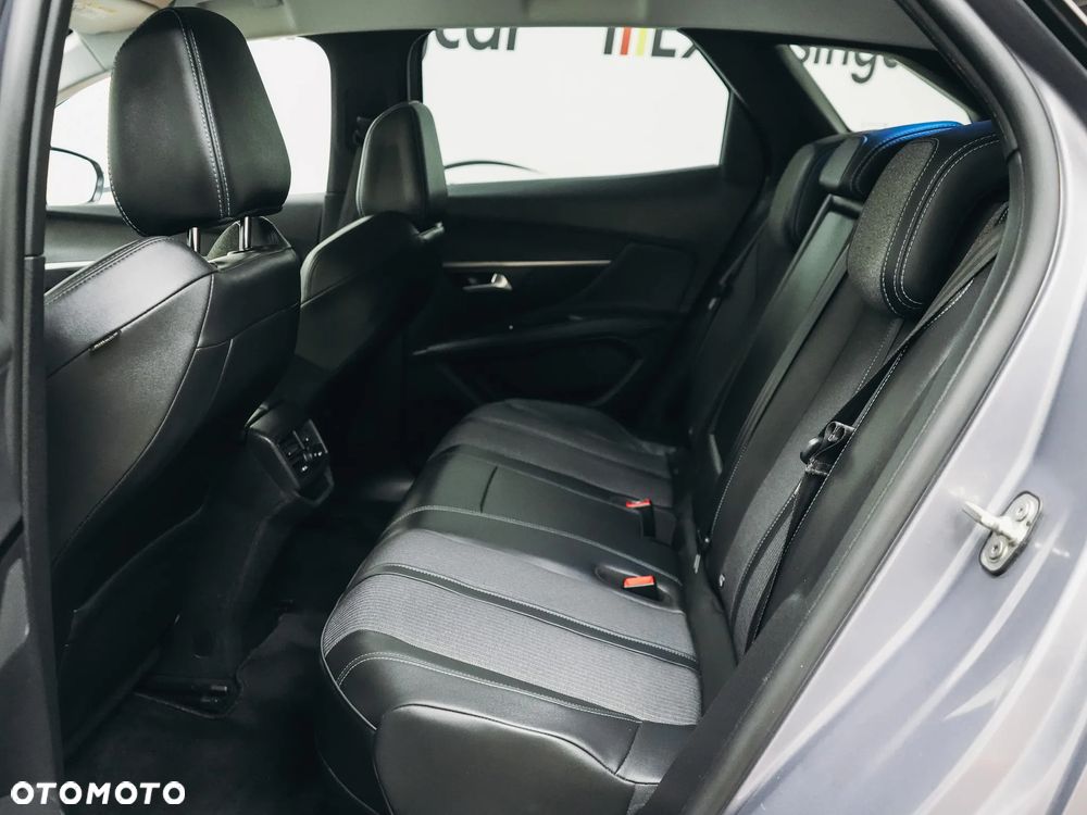 Peugeot 3008 225 e-EAT8 Allure - 29