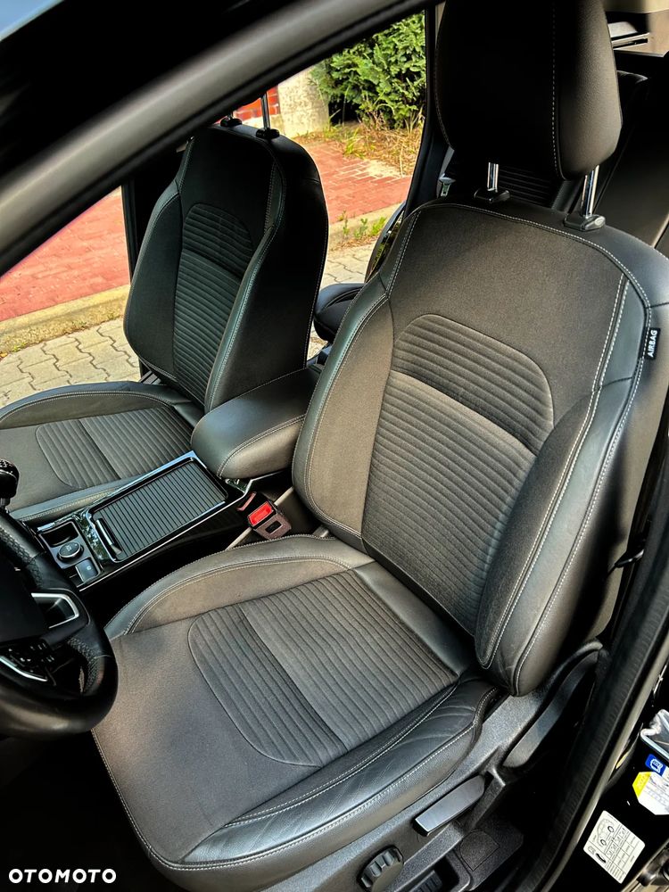 Ford Kuga 1.5 EcoBoost 2x4 Titanium - 32