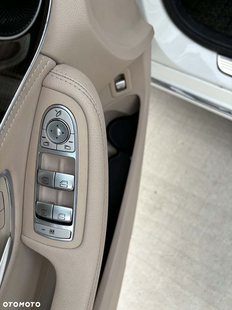 Mercedes-Benz Klasa C 300 7G-TRONIC - 33